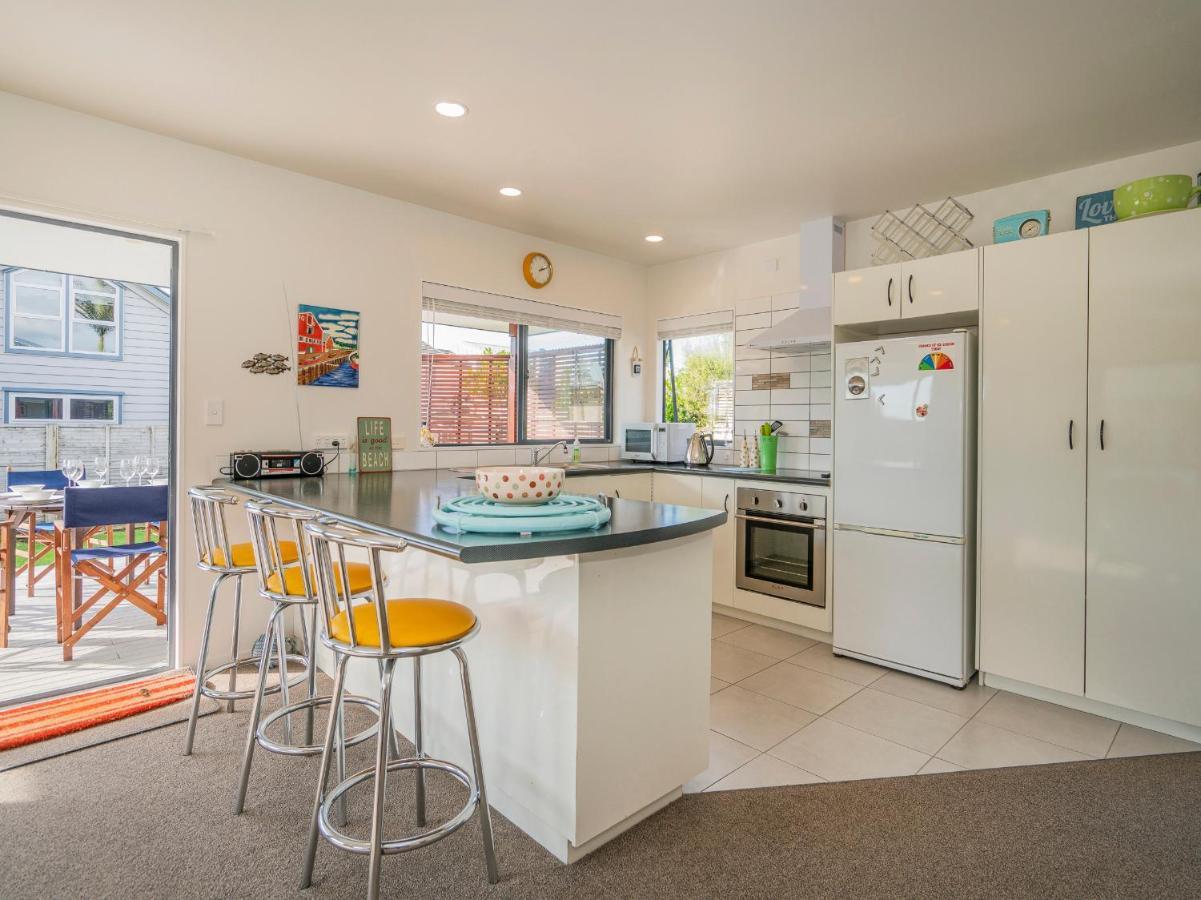 Sunlight Bach - Whitianga Holiday Home Luaran gambar