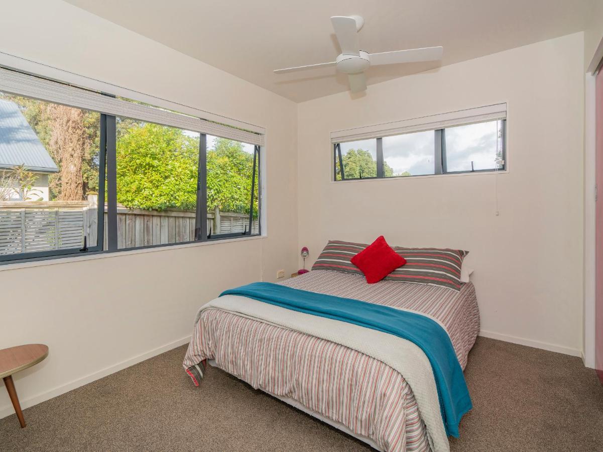 Sunlight Bach - Whitianga Holiday Home Luaran gambar