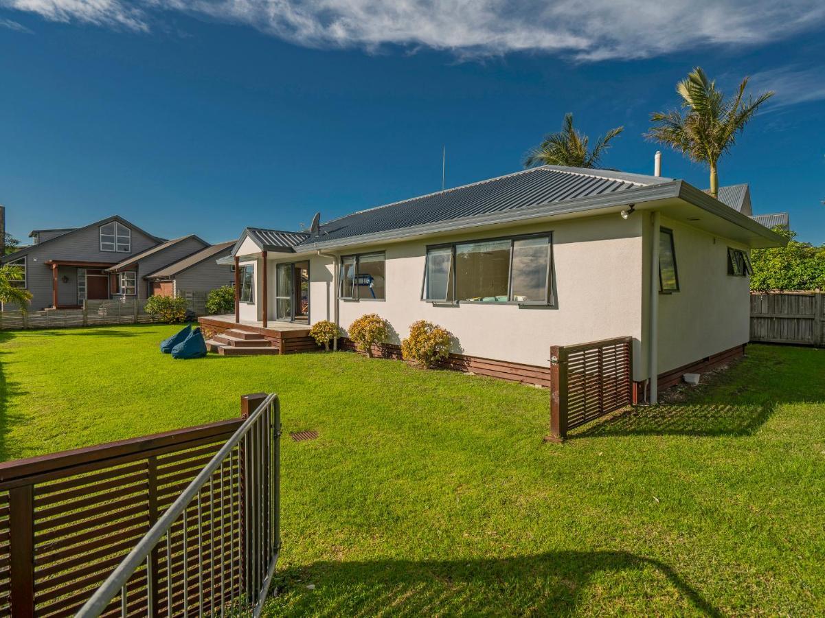 Sunlight Bach - Whitianga Holiday Home Luaran gambar